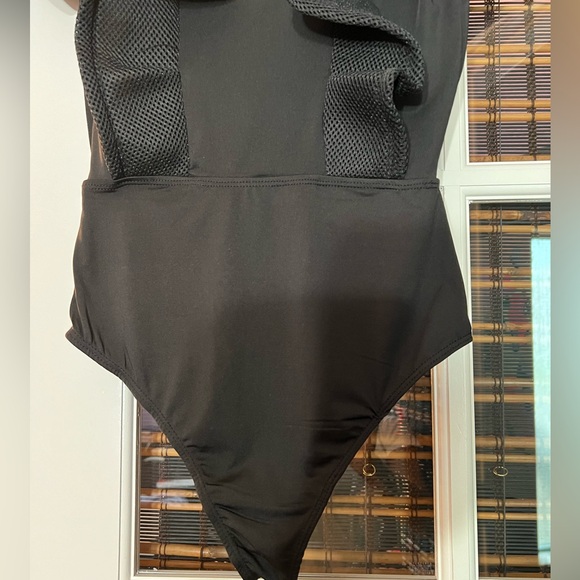 NWOT Windsor Ruffle Mesh Bodysuit Sz S - Picture 6 of 6